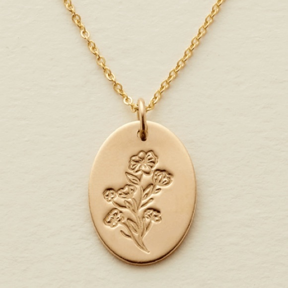 Minimalist Boho Floral Family Oval Gift Necklace - Picture 12 of 16